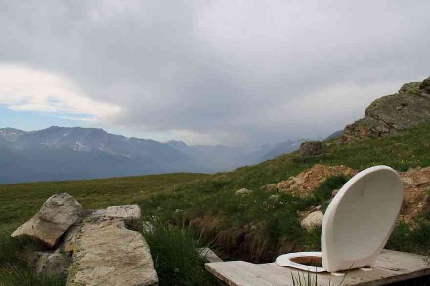 amazing toilet views around the world 23 880