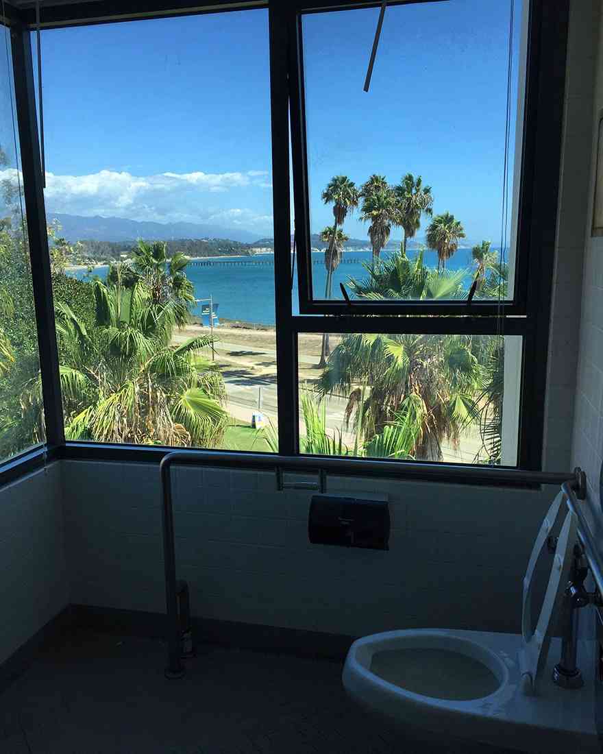 amazing toilet views around the world 25 880