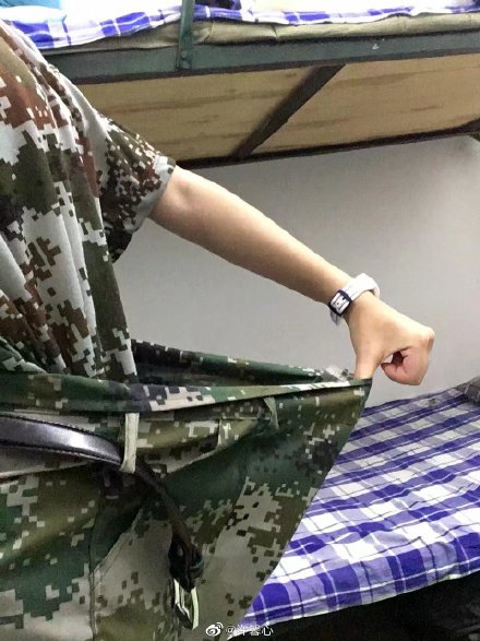 Loạt ảnh sinh viên Trung Quốc đi quân sự - ai nhìn thấy thanh xuân dữ dội của mình vào nhận ngay